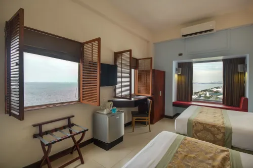 Microtel by Wyndham Mall of Asia