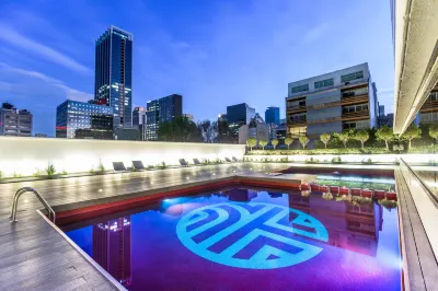 NH Collection Mexico City Hoteles cerca de Walmart