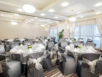 Majlis Grand Mercure Residence Abu Dhabi Hotels near ADNOC Headquarters