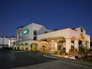 Quality Inn & Suites Jacksonville-Baymeadows