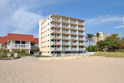 La Costa Beach Club Hotels near Lord & Terry Boutique