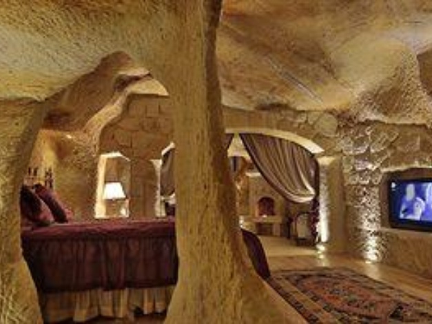 Golden Cave Suites