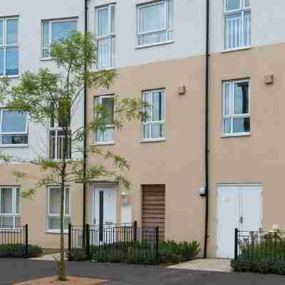 Cambridge Orchard Apartments Hotel Exterior