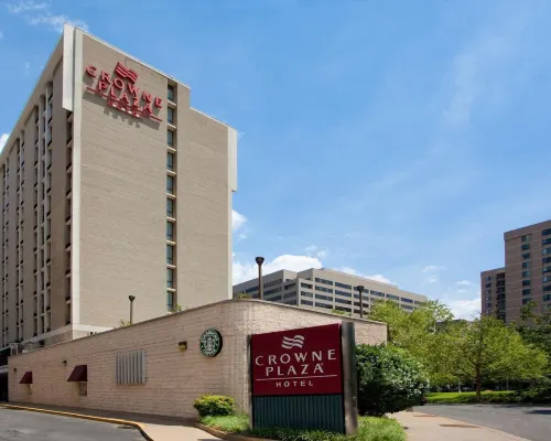 Crowne Plaza CRYSTAL CITY-WASHINGTON, D.C. by IHG Hotels near Farragut Square