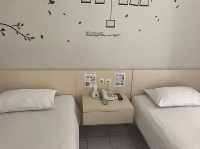 Hotel Swk 95 Surabaya Hotels in Siwalankerto