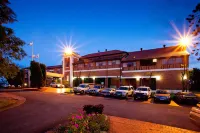 Mercure Maitland Monte Pio - parking