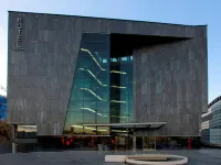 NH Madrid Las Tablas Отели рядом с достопримечательностью «Комплекс компании «Телефоника»»