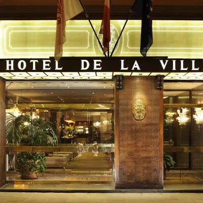 Hotel De La Ville Отели рядом с достопримечательностью «Торнабуони»