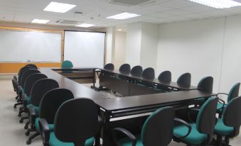 1. 고 호텔스 만달..