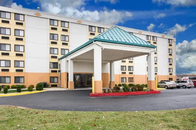Comfort Inn Hotels near The Awakening