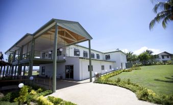 Madang Lodge Hotel