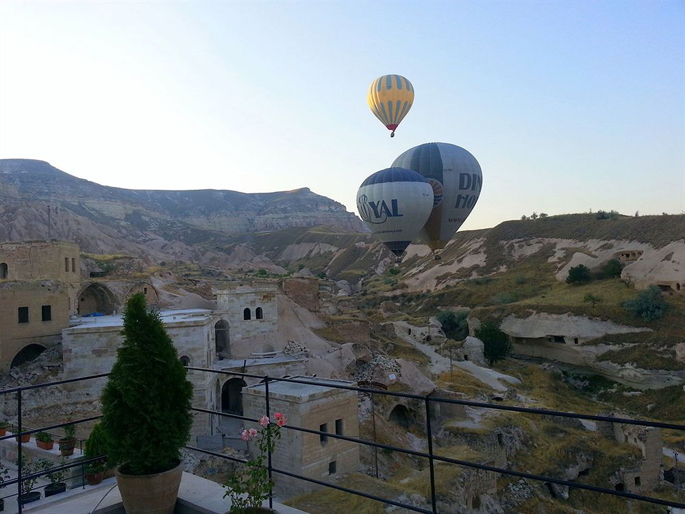 Fairyland Cave Hotel