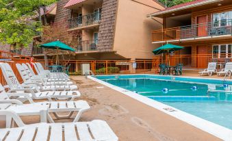 Quality Inn Creekside - Downtown Gatlinburg