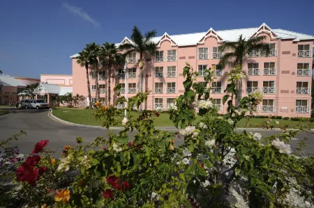 Comfort Suites Paradise Island