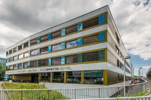Dasbreitehotel am Rhein Hotels in Basel