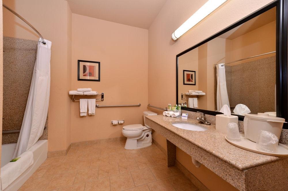 Holiday Inn Express Suites Van Buren-Ft Smith Area, an Ihg Hotel