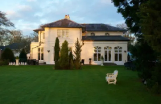 Wrexham Llyndir Hotel by Belvilla Hotels in 