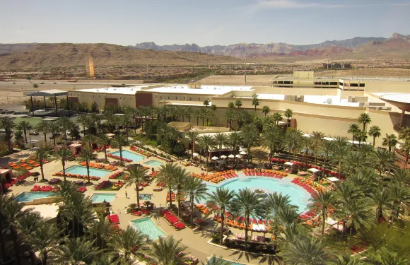 紅巖水療度假村