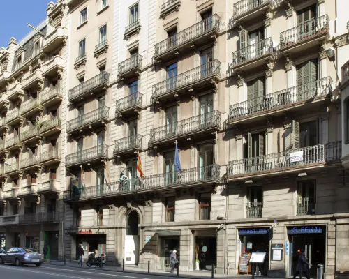 Ilunion Almirante Hotels near Borras Theatre