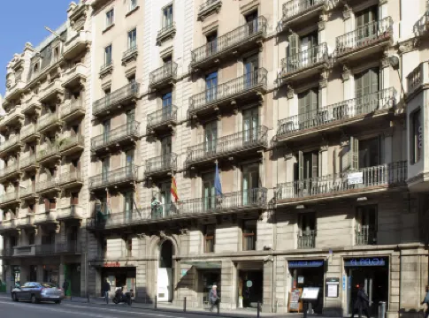 巴塞隆拿海軍伊魯寧酒店 鄰近巴塞隆拿大教堂的酒店