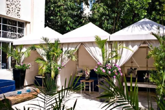 Hotel Chelsea Отели рядом с достопримечательностью «Интракостал Уотеруэй»