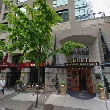 Executive Hotel le Soleil Vancouver Отели рядом с достопримечательностью «Марин Билдингс»