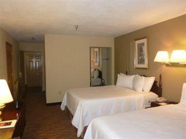 Days Inn & Suites by Wyndham Red Rock-Gallup