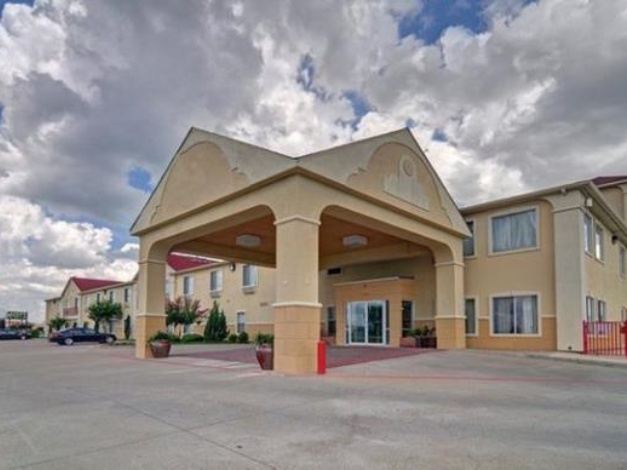 Quality Inn and Suites Terrell