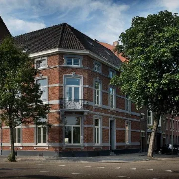 Townhouse Hotel & Spa Maastricht Отели рядом с достопримечательностью «Коммелквартир»