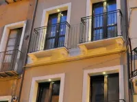 Oisife Apartments