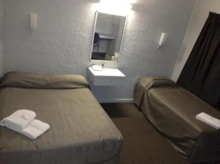 Boomerang Hotel Отели в г. Ооралея