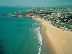 Carcavelos Beach Hotel