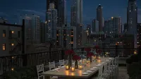 The Chicago Hotel Collection - Ambassador Gold Coast