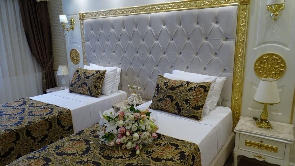 Hotel Emirhan Palace