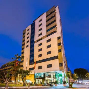 Hotel Andes Plaza Отели рядом с достопримечательностью «Суба»