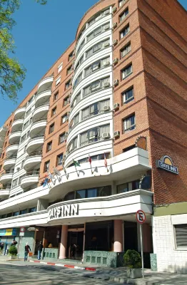Alfa Suites - Montevideo Hotellit kohteessa 