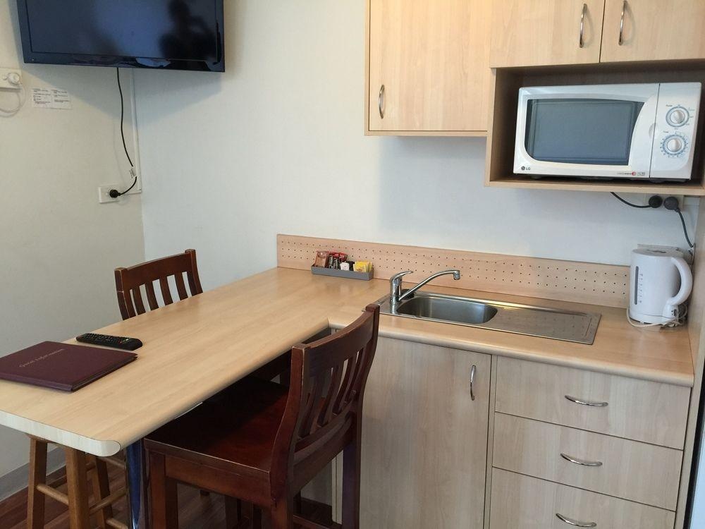 Airport Motel Brisbane Hotels in Wynnum West