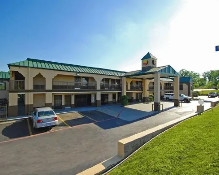 Quality Inn Mt. Pleasant Hotels in Mount Pleasant