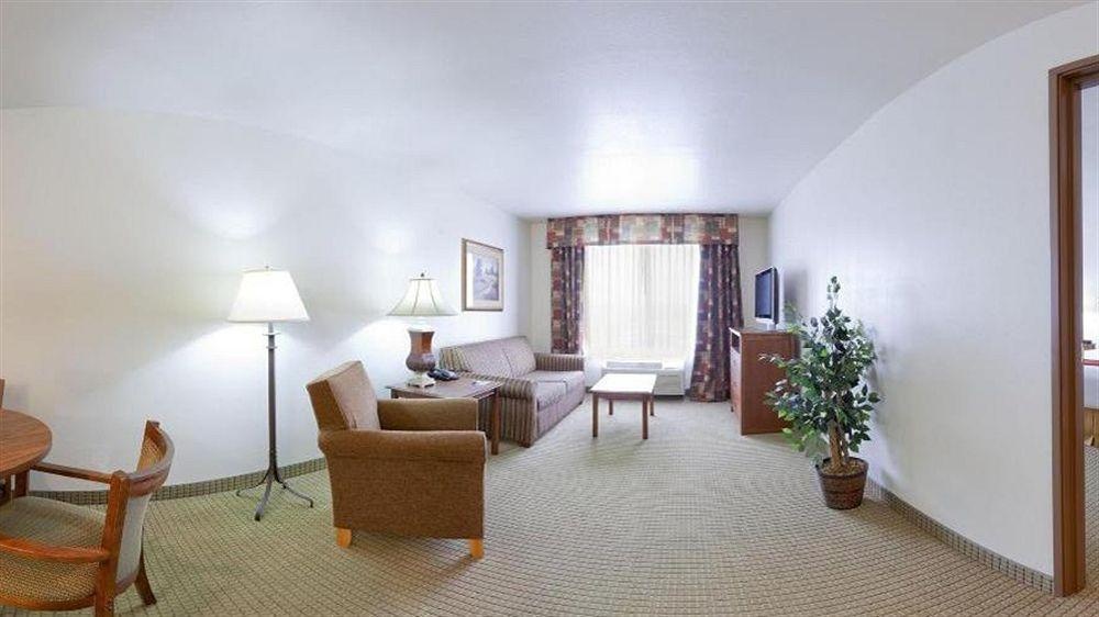 Holiday Inn Express Hotel & Suites Mattoon, an Ihg Hotel