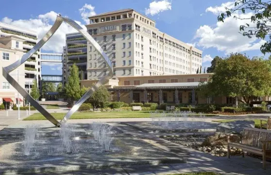 庫佩蒂諾朱尼伯格芮希爾頓精選酒店