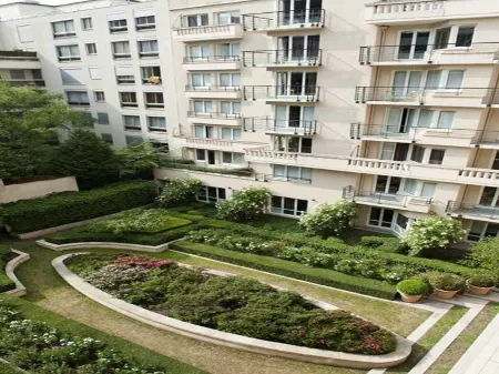 Aparthotel Adagio Porte de Versailles