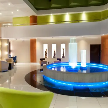 Mercure Alameda Quito Hotels near El Guambra