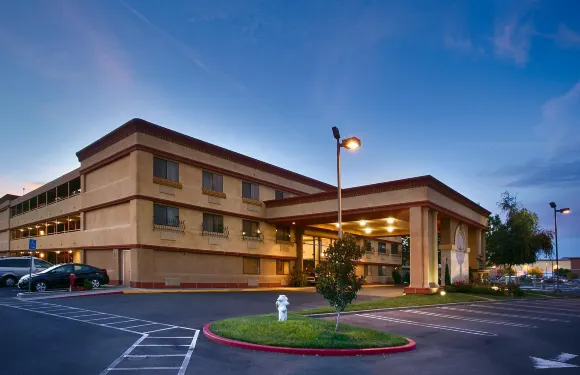 蘭花貝斯特韋斯特優質套房酒店