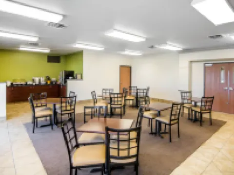 Quality Inn Parsons North Hoteles en Parsons