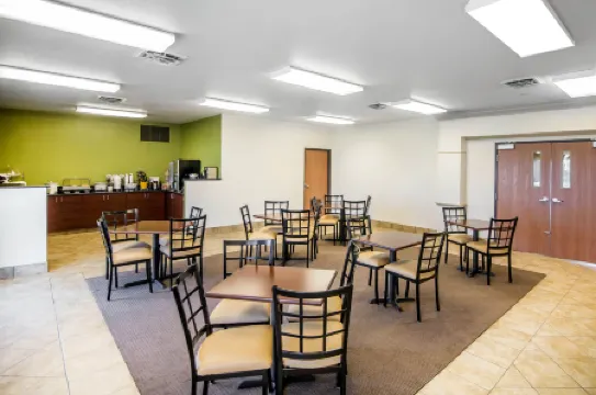 Quality Inn Parsons North