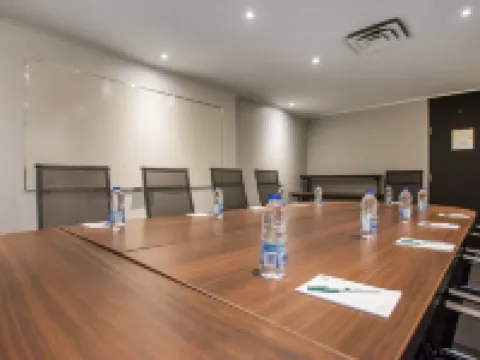 Spark by Hilton Montreal Brossard Hotels in Brossard