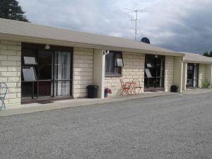 Moeraki Boulders Motel