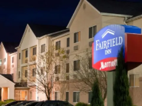 Fairfield Inn & Suites Youngstown Austintown Hotels in Austintown