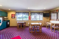 Econo Lodge Hotels in Big Stone Township