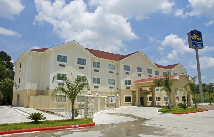Best Western Cleveland Inn  Suites